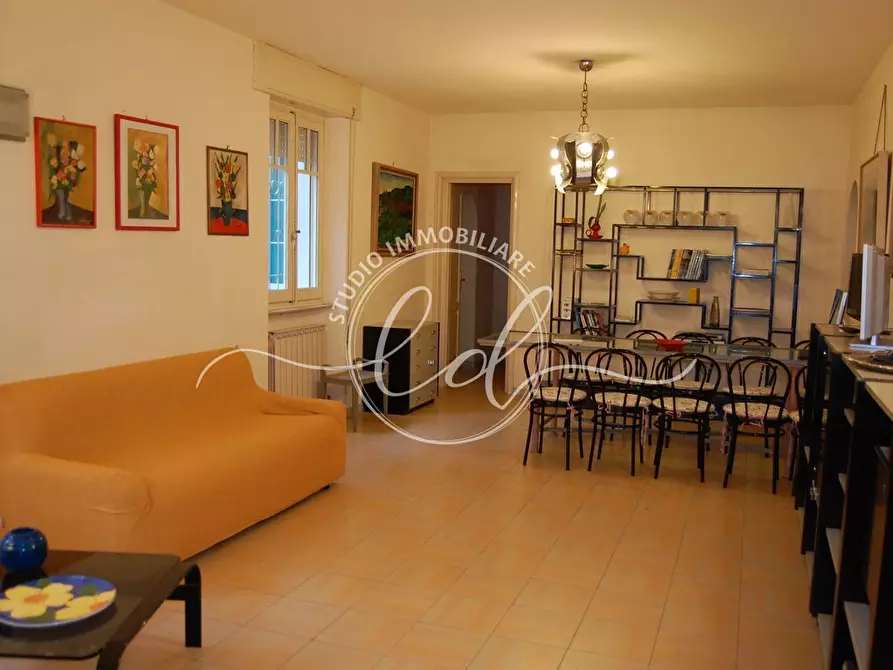 Immagine 7 di Pentalocale in affitto  a Camaiore