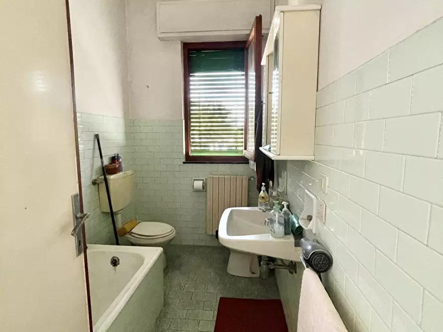 Immagine 16 di Casa indipendente in vendita  a Pietrasanta