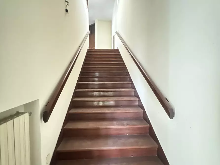 Immagine 18 di Porzione di casa in vendita  a Pietrasanta