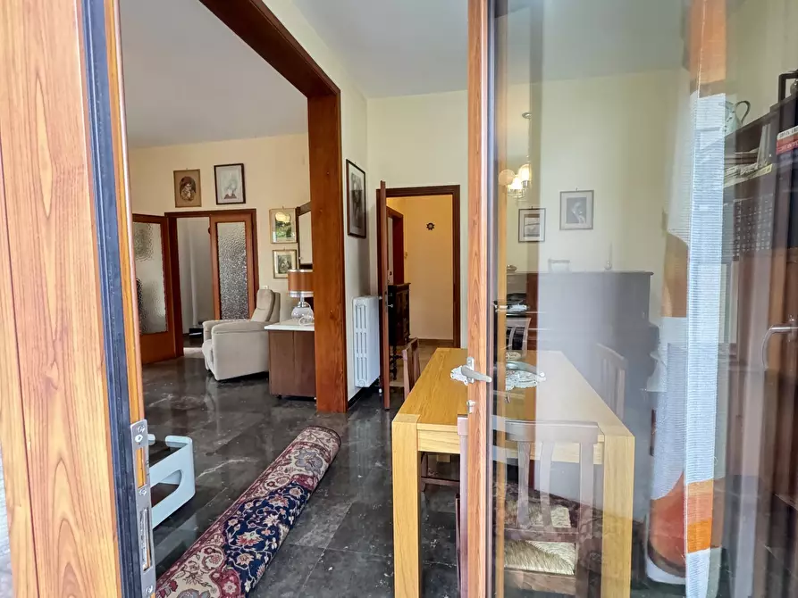 Immagine 19 di Quadrilocale in affitto  a Pietrasanta