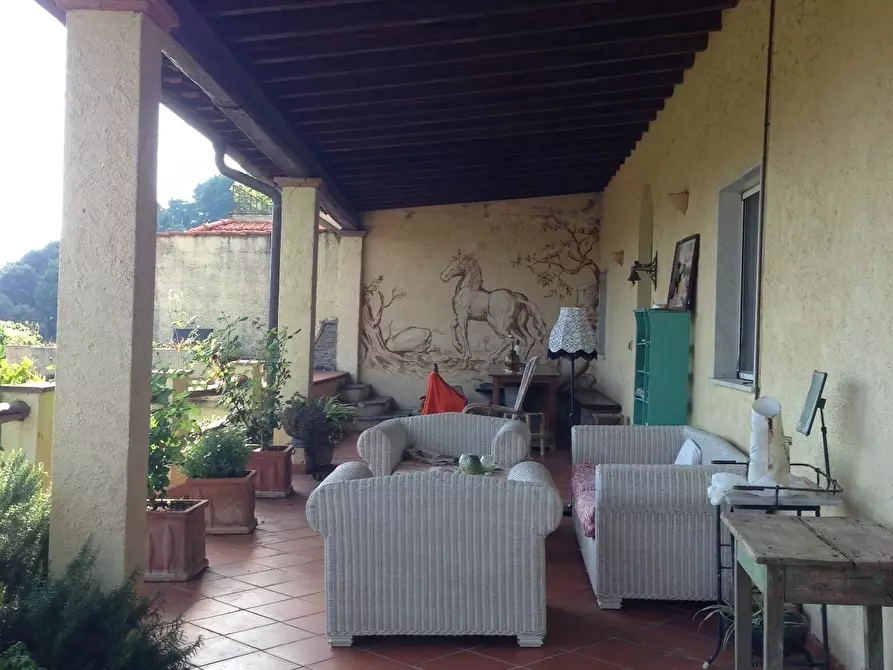 Immagine 9 di Porzione di casa in vendita  a Pietrasanta