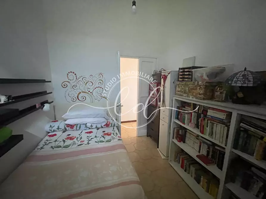 Immagine 32 di Porzione di casa in vendita  a Carrara