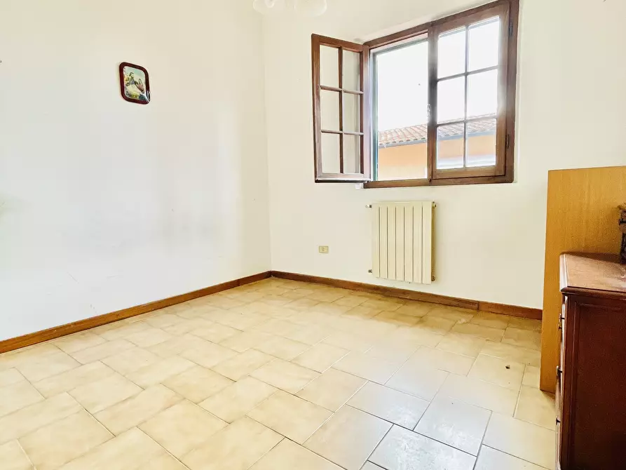 Immagine 12 di Quadrilocale in vendita  a Pietrasanta