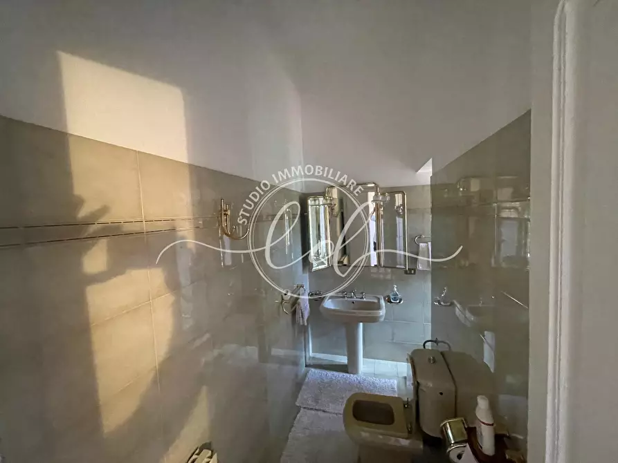 Immagine 38 di Porzione di casa in vendita  a Carrara