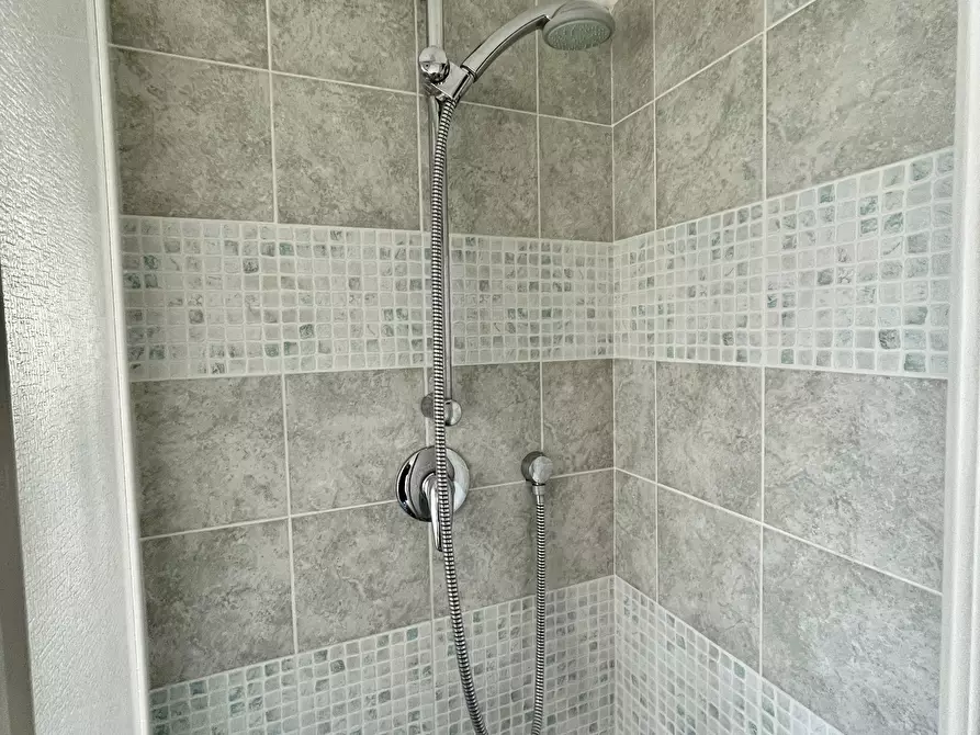 Immagine 34 di Baita in vendita  a Pietrasanta