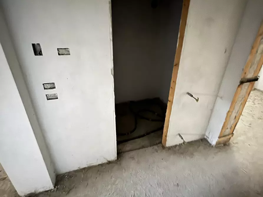 Immagine 24 di Porzione di casa in vendita  a Seravezza