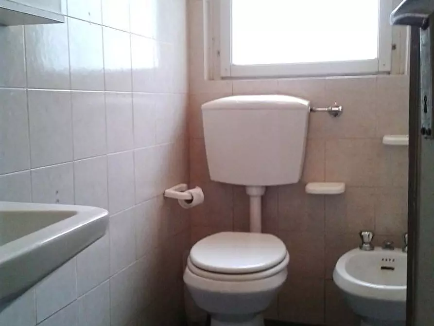 Immagine 6 di Quadrilocale in affitto  a Pietrasanta