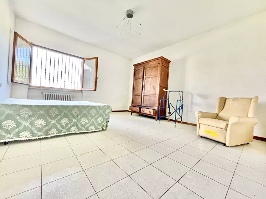 Immagine 27 di Villa in vendita  a Pietrasanta