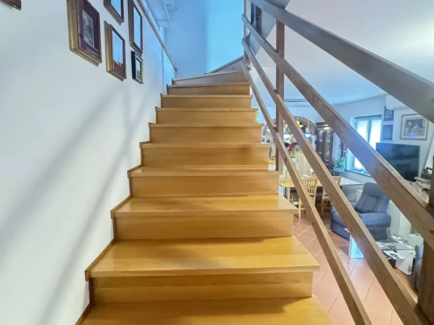 Immagine 27 di Porzione di casa in vendita  a Pietrasanta