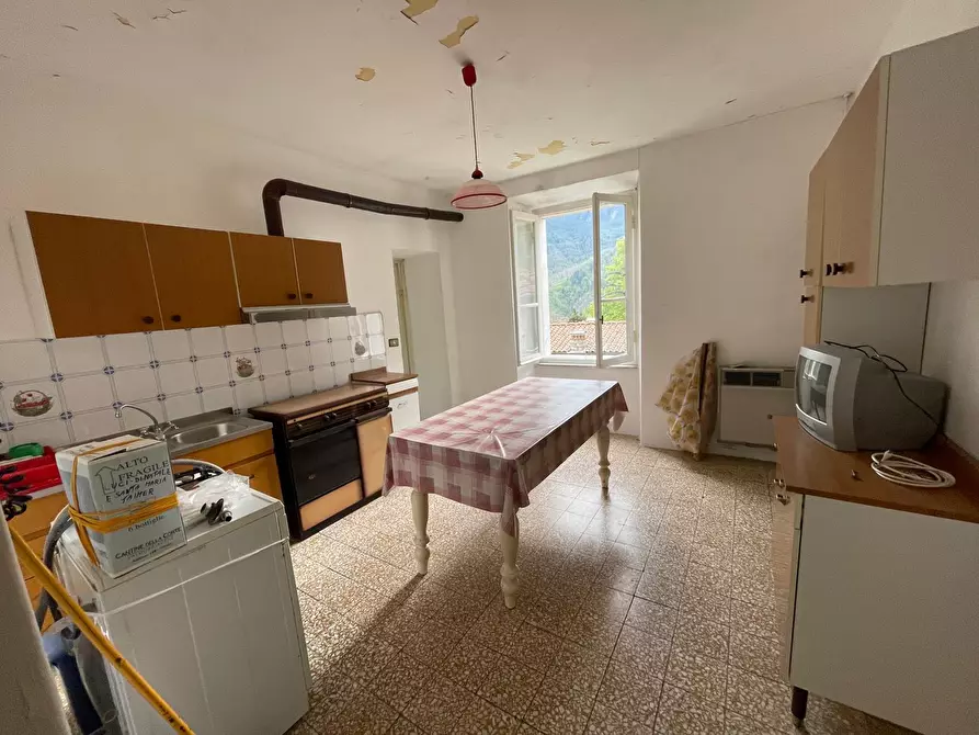 Immagine 27 di Porzione di casa in vendita  a Stazzema