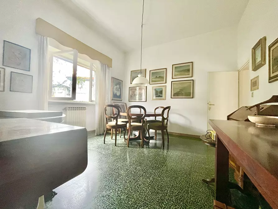 Immagine 7 di Quadrilocale in vendita  a Pietrasanta