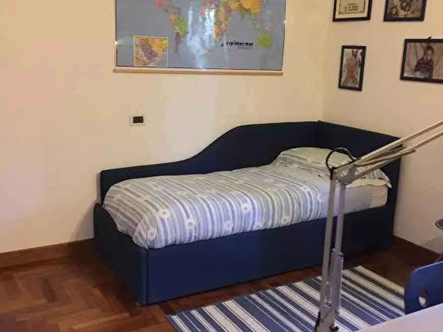 Immagine 18 di Villa in vendita  a Seravezza