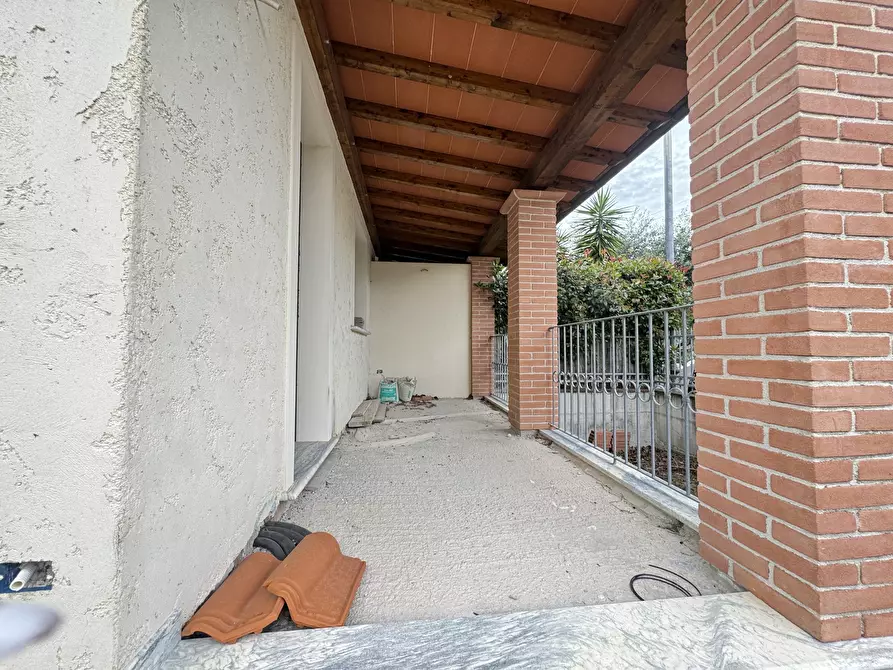 Immagine 13 di Porzione di casa in vendita  a Seravezza