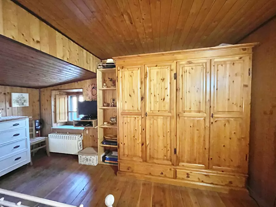 Immagine 34 di Porzione di casa in vendita  a Massarosa