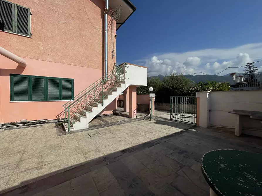 Immagine 23 di Porzione di casa in vendita  a Pietrasanta