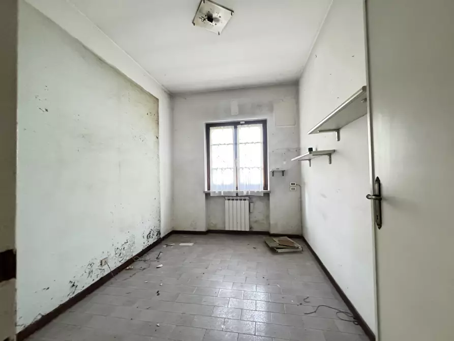 Immagine 43 di Rustico / casale in vendita  a Pietrasanta