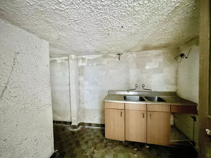 Immagine 54 di Villa in vendita  a Pietrasanta