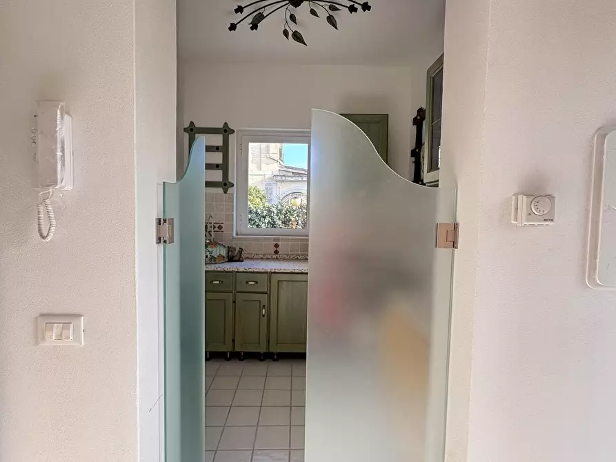 Immagine 10 di Villa in vendita  a Massa