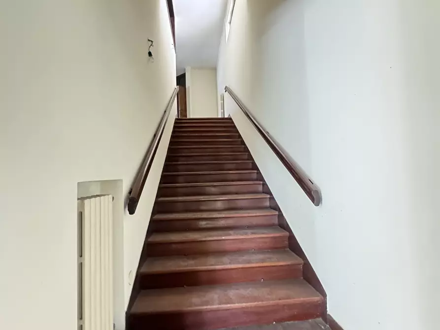 Immagine 80 di Porzione di casa in vendita  a Pietrasanta