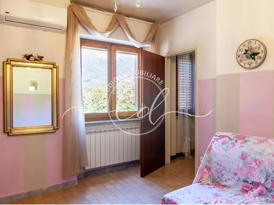 Immagine 16 di Terratetto in vendita  a Camaiore