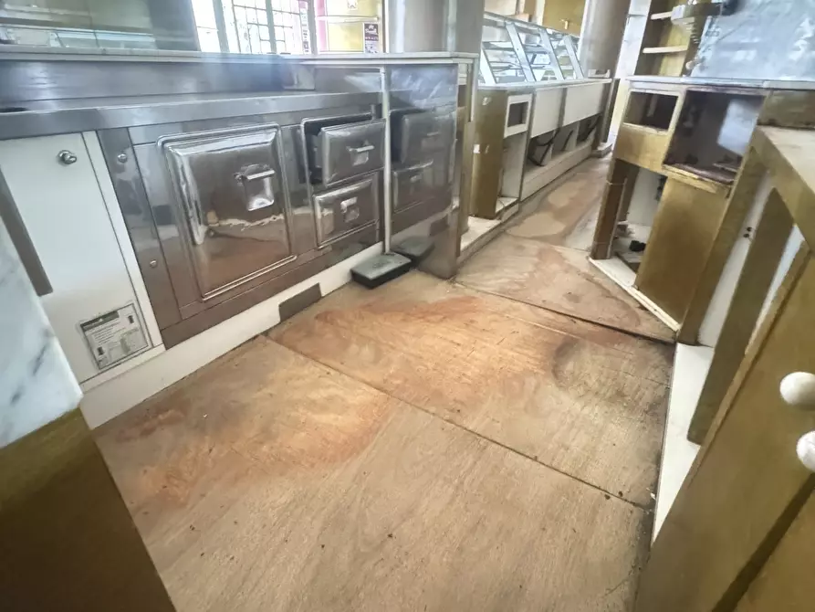 Immagine 15 di Bar / Ristorante in affitto  a Pietrasanta