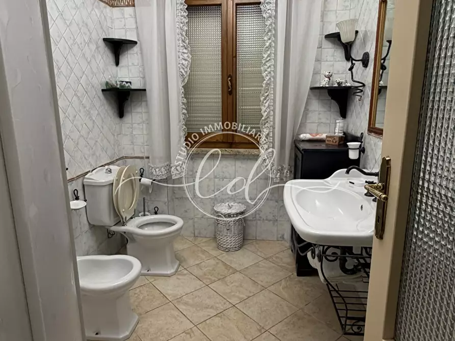 Immagine 8 di Porzione di casa in affitto  a Seravezza