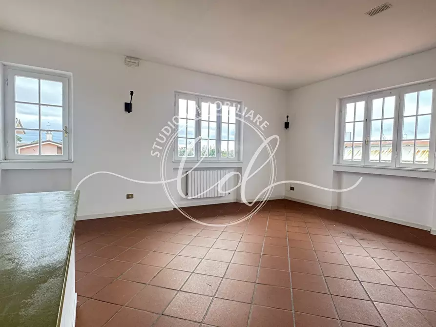 Immagine 17 di Porzione di casa in vendita  a Camaiore