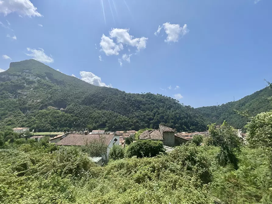 Immagine 6 di Rustico / casale in vendita  a Seravezza