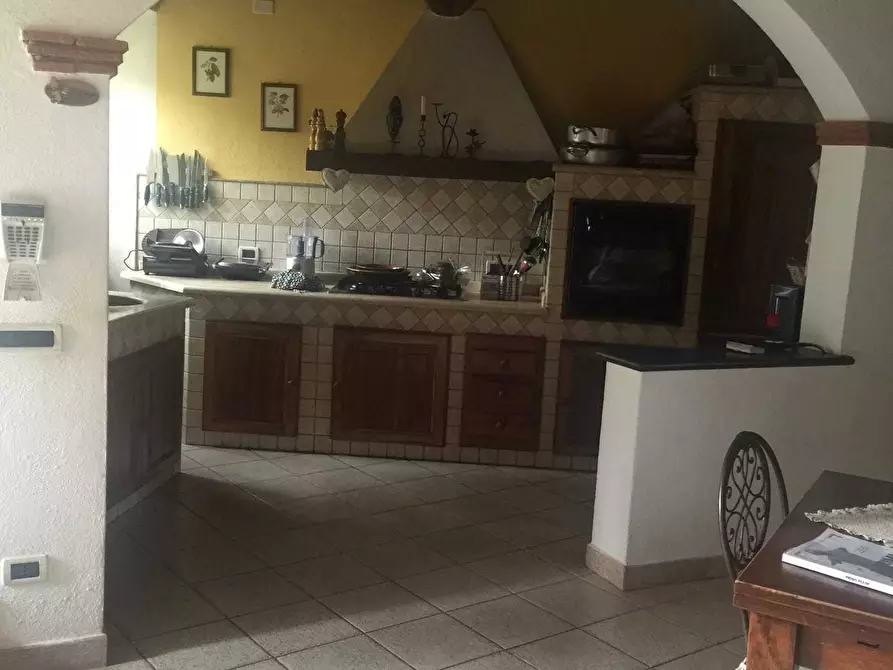 Immagine 8 di Villa in vendita  a Seravezza