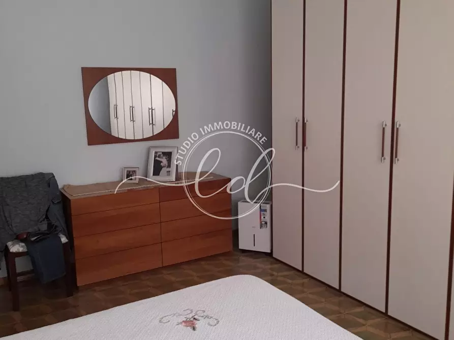 Immagine 8 di Casa indipendente in vendita  a Camaiore