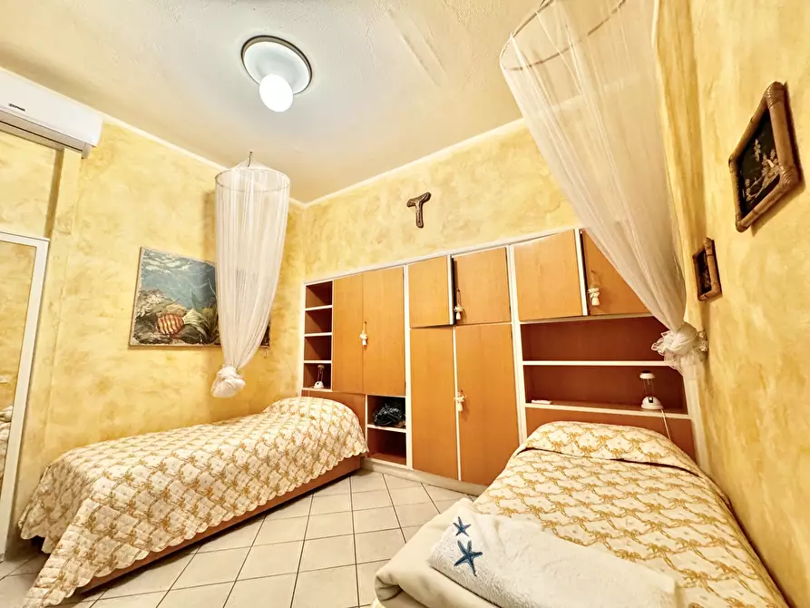 Immagine 46 di Quadrilocale in vendita  a Seravezza