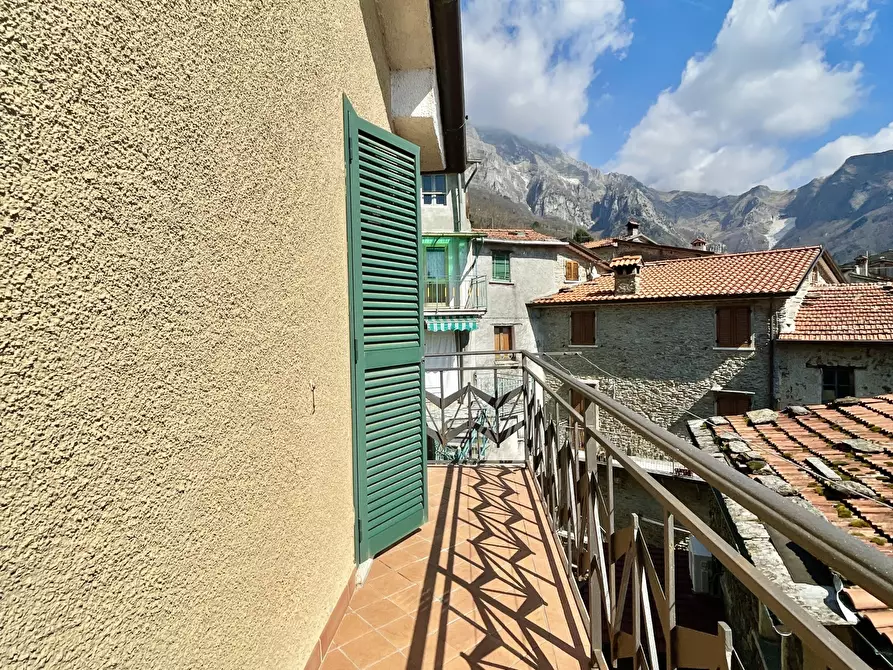 Immagine 21 di Porzione di casa in vendita  a Stazzema