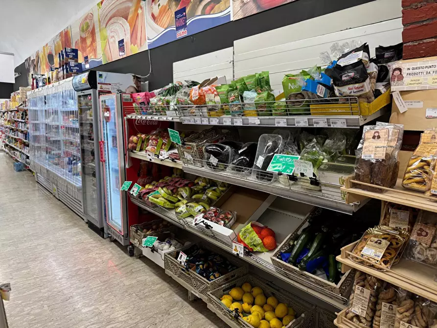 Immagine 9 di Locale commerciale in vendita  in Borgo S. Francesco D'Assis 28 a Anagni