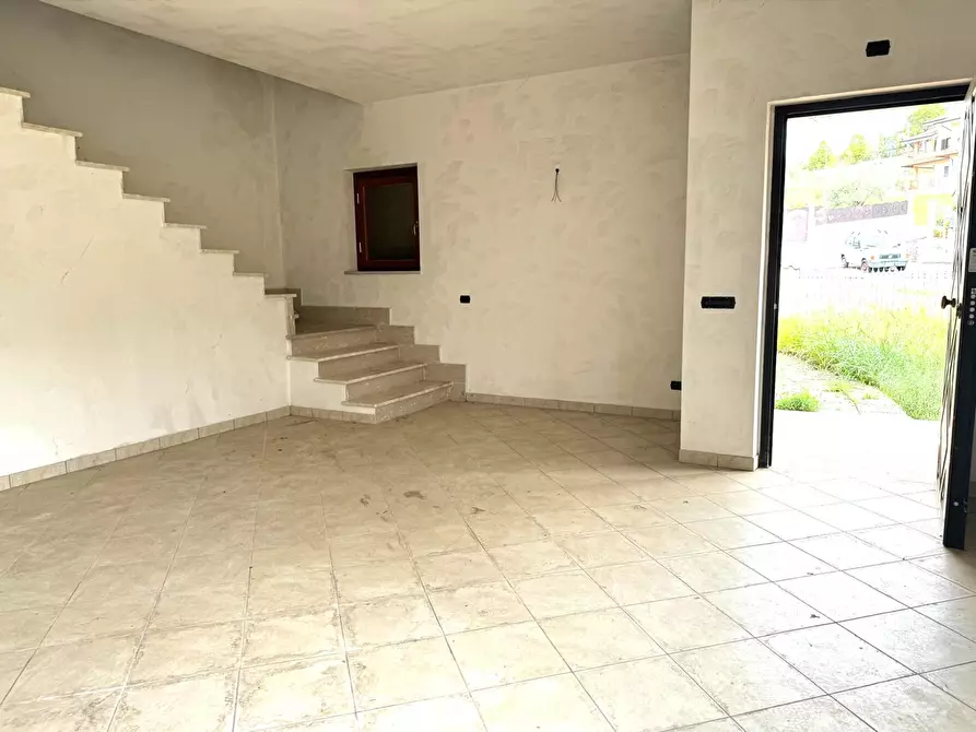 Immagine 5 di Casa semindipendente in vendita  in Via Bernardo Belli a Colfelice