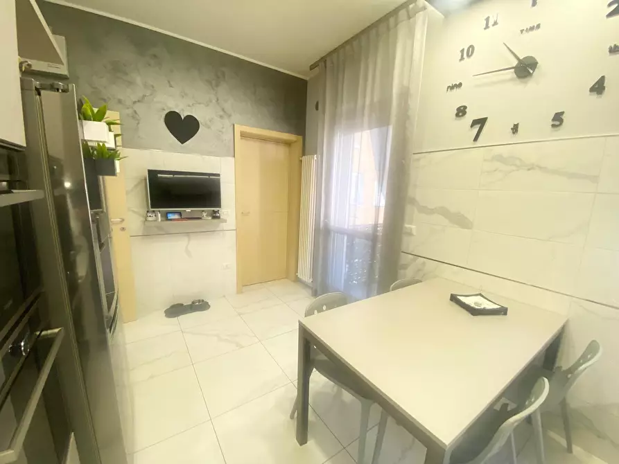 Immagine 6 di Pentalocale in vendita  in Via Cesare Battisti CESARE BATTISTI a Pescara