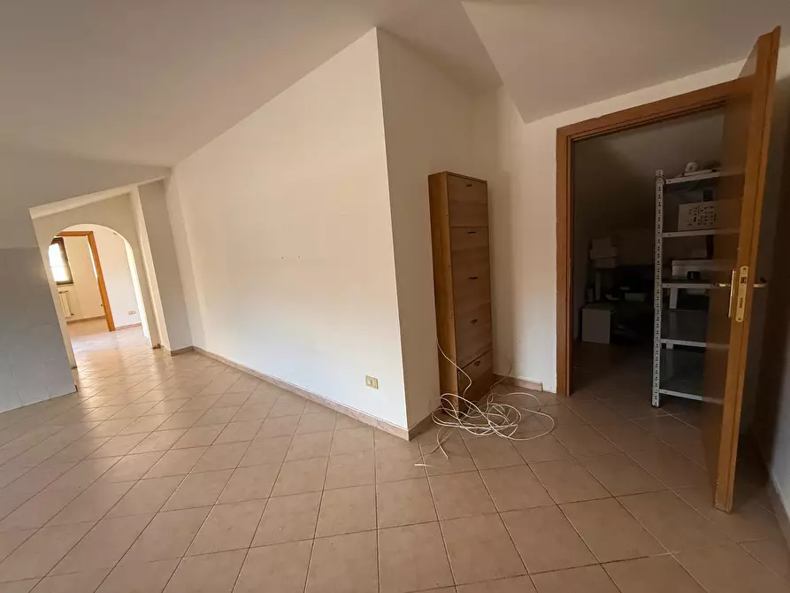 Immagine 13 di Trilocale in vendita  in via maremmana inferiore 110 a Guidonia Montecelio