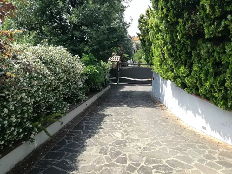 Immagine 40 di Villa in vendita  in Via Giuseppe Verdi 41 a Marcellina