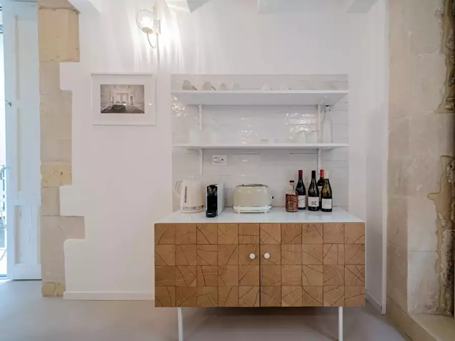 Immagine 17 di Trilocale in vendita  in Via delle Grazie 14 a Siracusa