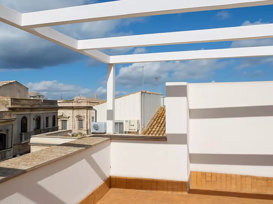 Immagine 8 di Appartamento in vendita  in VIA DEI CANDELAI 44 a Siracusa