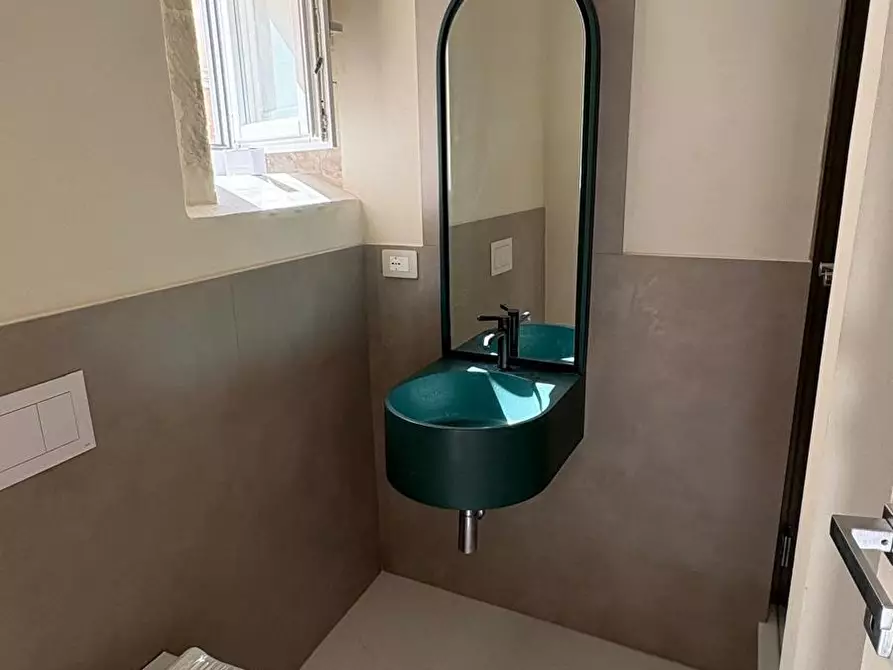 Immagine 13 di Quadrilocale in vendita  in Via delle Grazie a Siracusa