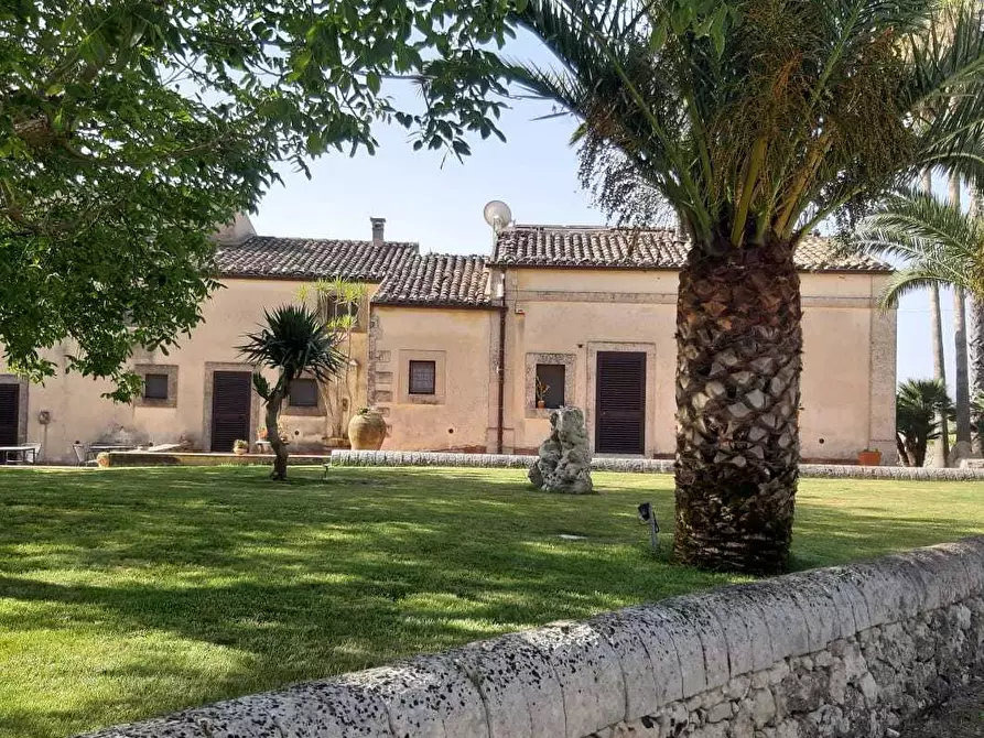 Immagine 3 di Rustico / casale in vendita  in CONTRADA AGUGLIA a Noto