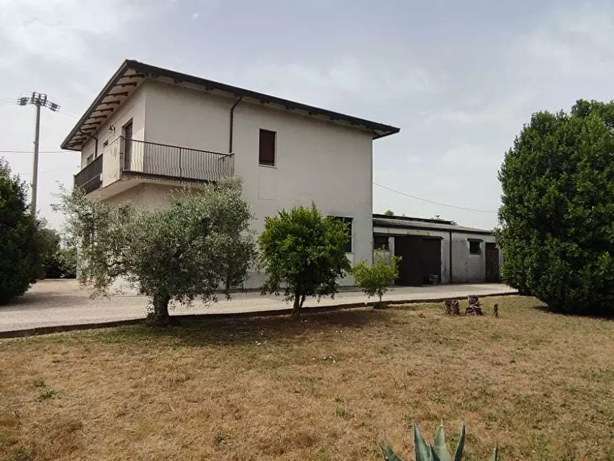 Immagine 1 di Rustico / casale in vendita  in via san giorgio 3300 a Cesena