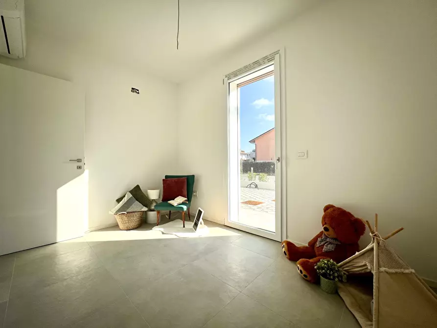 Immagine 37 di Trilocale in vendita  in via dei tulippani a Cervia