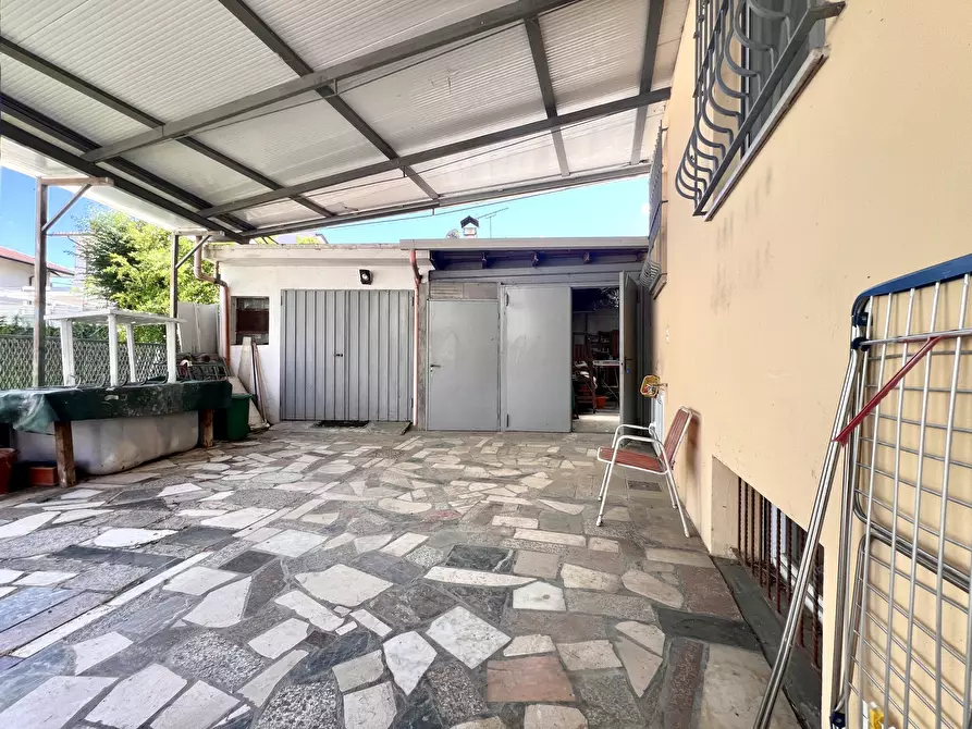 Immagine 30 di Porzione di casa in vendita  a Cesena