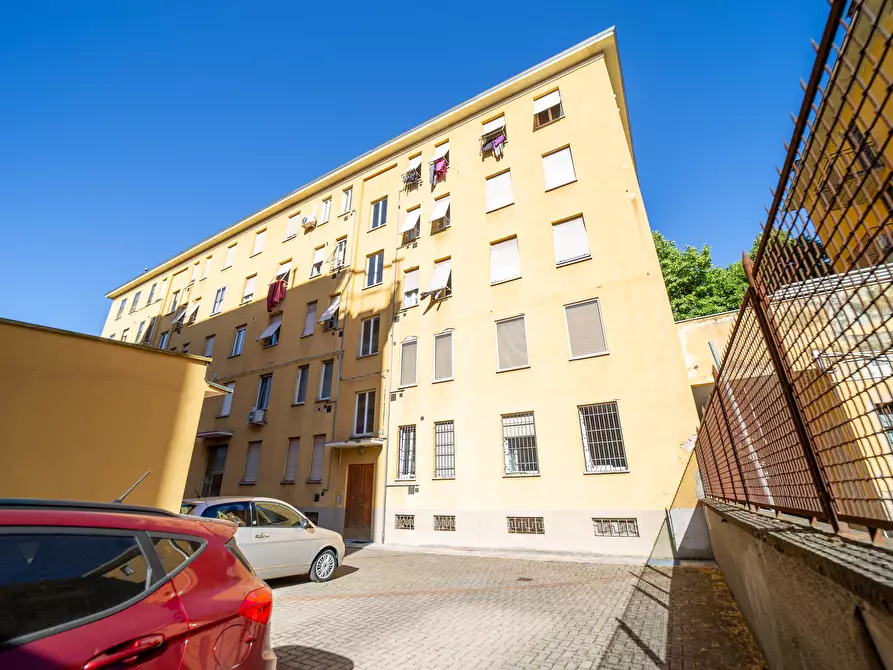 Immagine 3 di Pentalocale in vendita  in Viale Osacca 4 a Parma