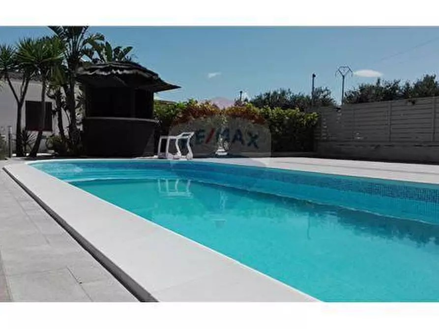 Immagine 2 di Villa in vendita  a Partinico