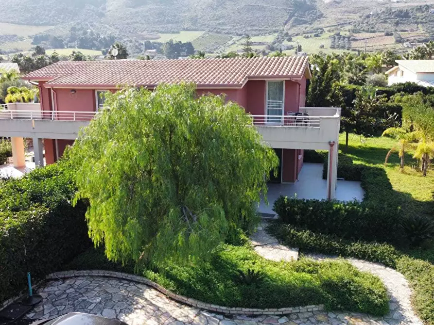 Immagine 81 di Villetta a schiera in vendita  a Castellammare Del Golfo