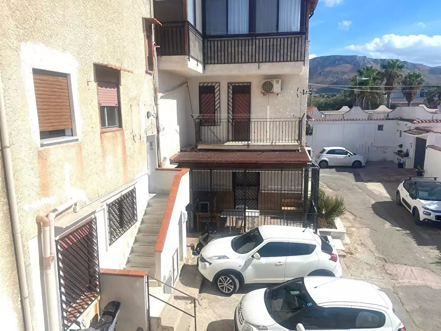 Immagine 10 di Trilocale in vendita  a Cinisi