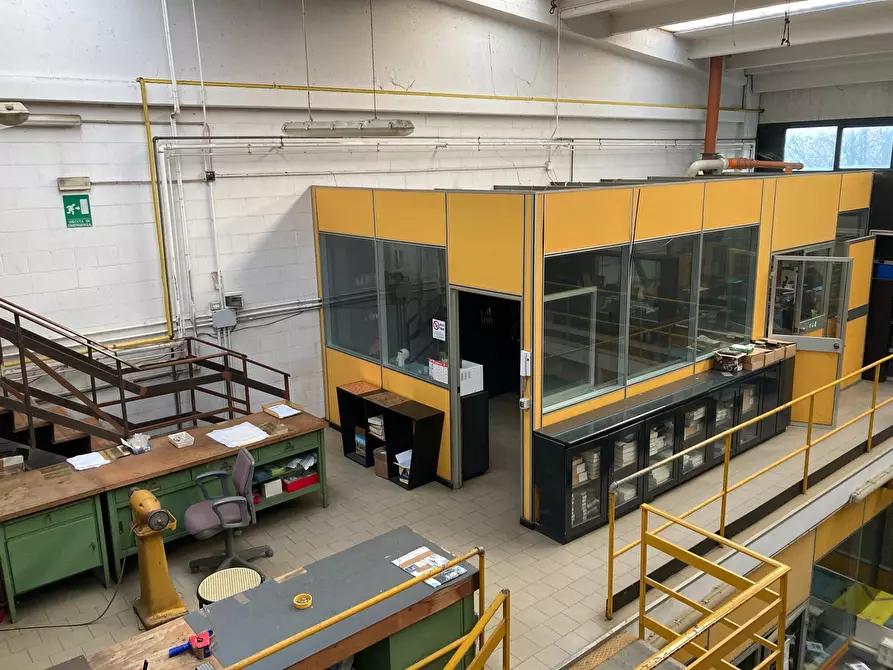 Immagine 3 di Attività commerciale in vendita  in Via Giuseppe Di Vittorio 1 a Peschiera Borromeo