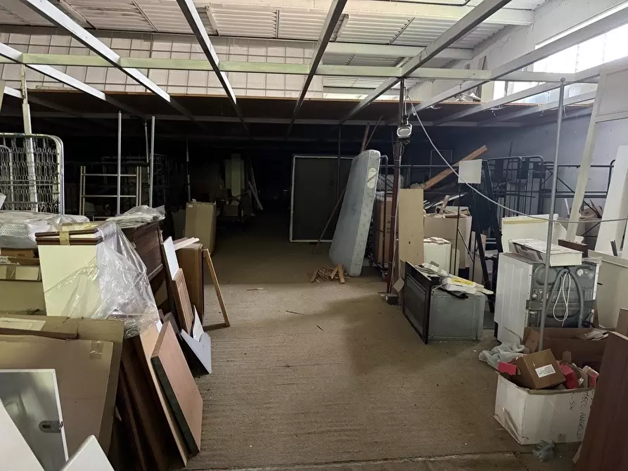 Immagine 7 di Capannone industriale in vendita  a Caselle Landi